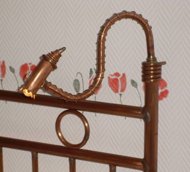lampe tete de lit.jpg